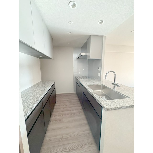 キッチン　※写真は同タイプ住戸です。