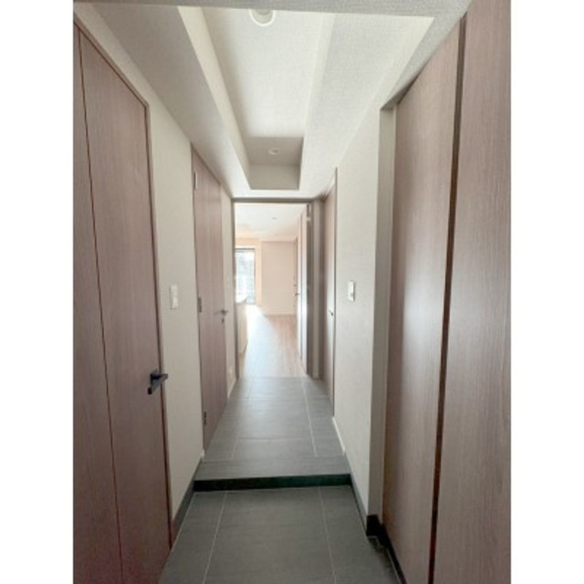 玄関　※写真は同タイプ住戸です。