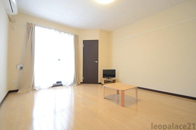 居室・リビング　設備・使用は号室により異なる為、現況を優先致します。