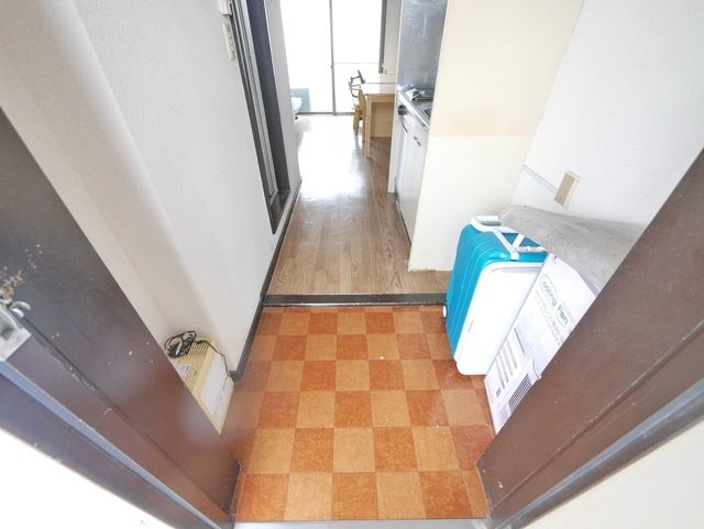 玄関　★お部屋探しは株式会社タウンハウジング東京まで★