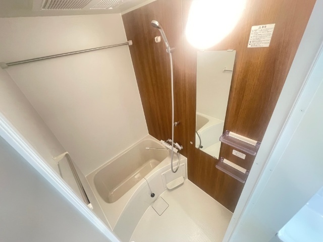 バス・シャワールーム　他の部屋の参考画像です。