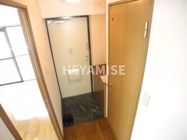 玄関　※同間取りの別の階のお部屋の画像です※現況を優先します