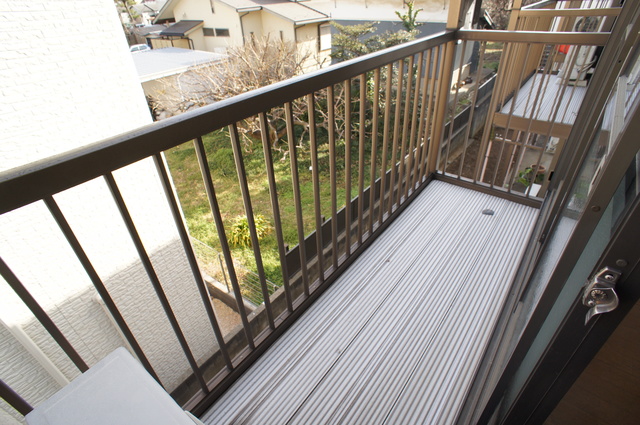 バルコニー　バルコニー付！お天気のいい日は洗濯物も気持ちよく干せますね！
