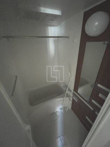 バス・シャワールーム　セレニテ桜川駅前プリエ　浴室