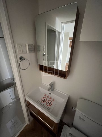 洗面設備　セレニテ桜川駅前プリエ　独立洗面台