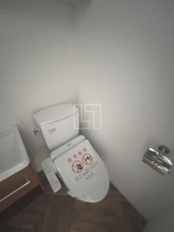 トイレ　セレニテ桜川駅前プリエ　温水洗浄便座