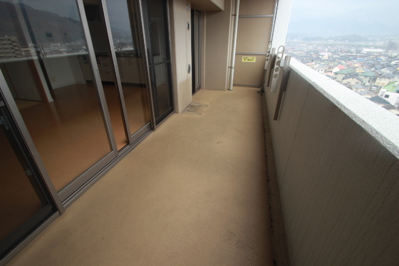 バルコニー　※別部屋の写真です