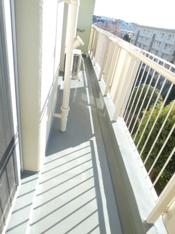 バルコニー　広いバルコニー