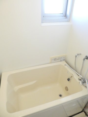 バス・シャワールーム　追炊き機能付きの新品浴室です。