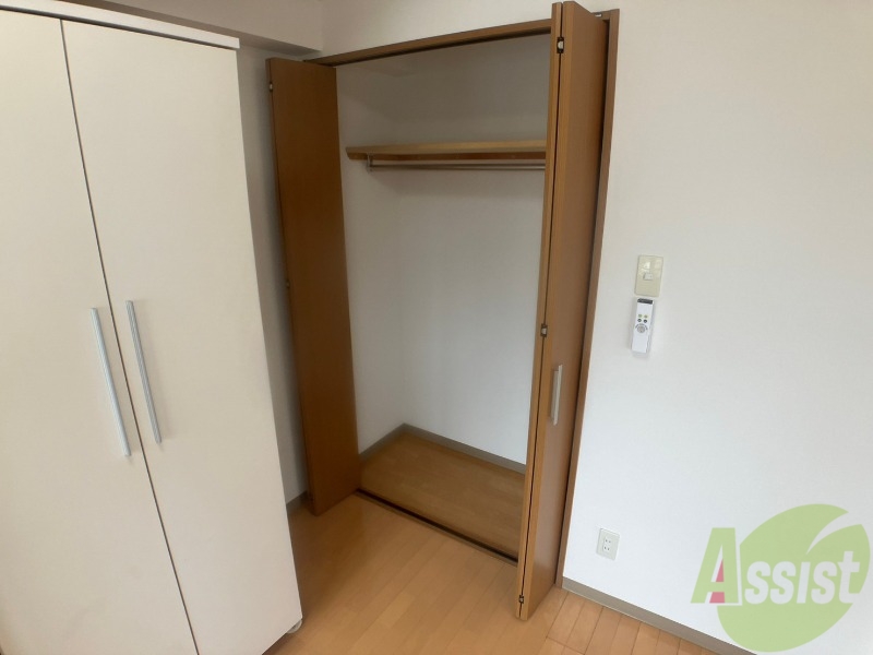 収納　クローゼットは奥行きもあり、荷物が多い方でも安心です。