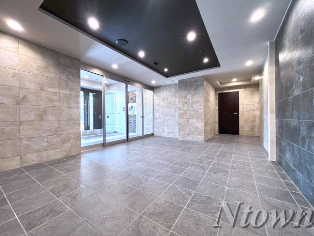 ロビー　建物の内部です