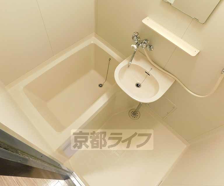 バス・シャワールーム　綺麗なユニットバスです