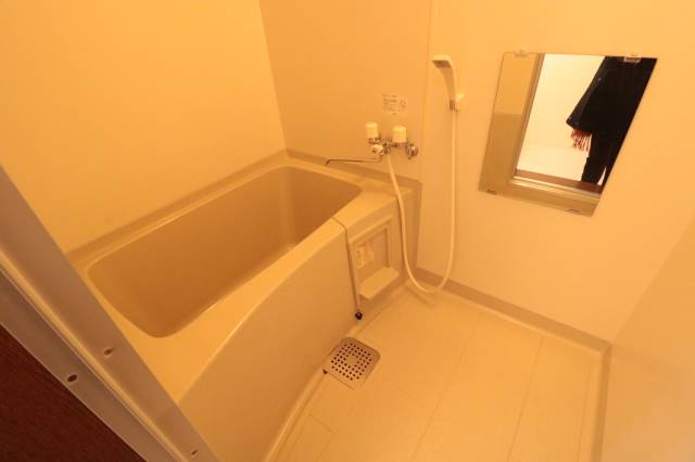 バス・シャワールーム　清潔感のある浴室♪