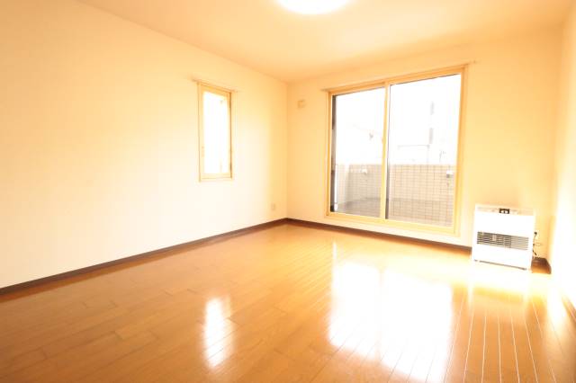 居室・リビング　日当たり良好♪