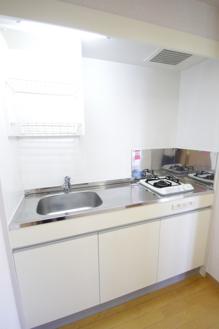 キッチン　※別部屋の写真を流用しています。