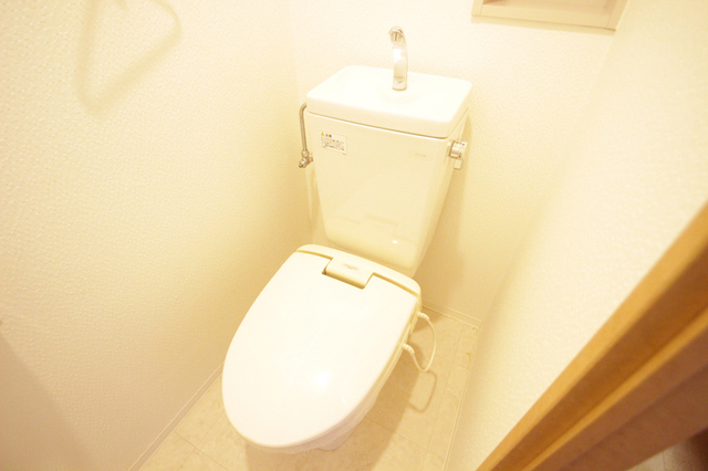 トイレ　※別部屋の写真を流用しています。