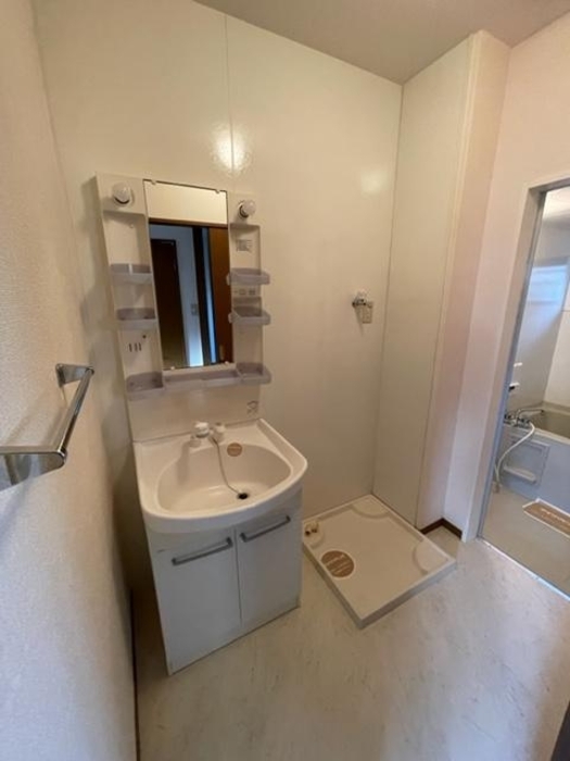 洗面設備　使いやすい洗面所です