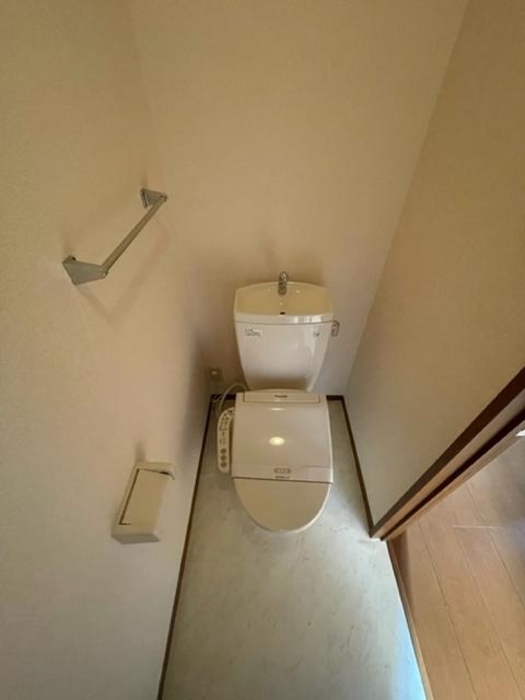 トイレ　落ち着いたトイレです