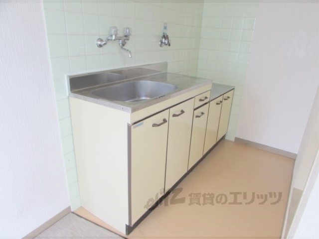 キッチン　調理のしやすい広々したキッチン