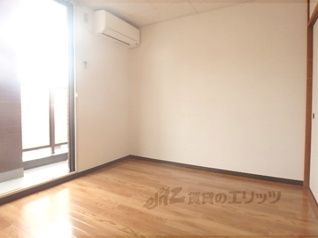 居室・リビング　日当り良好です