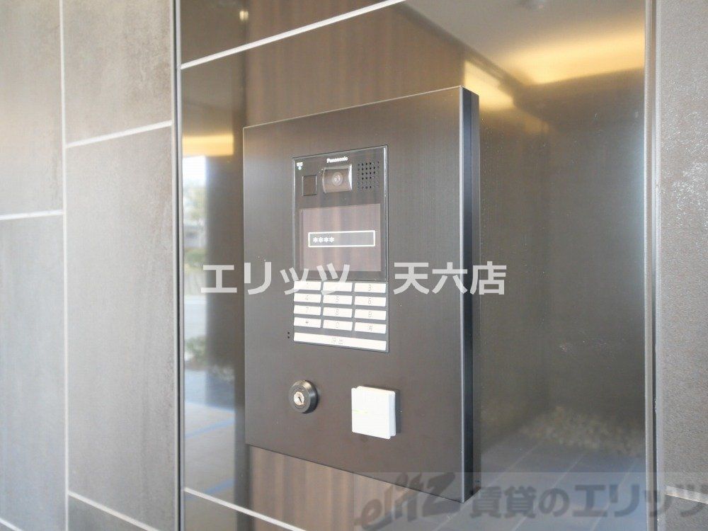 セキュリティ　玄関