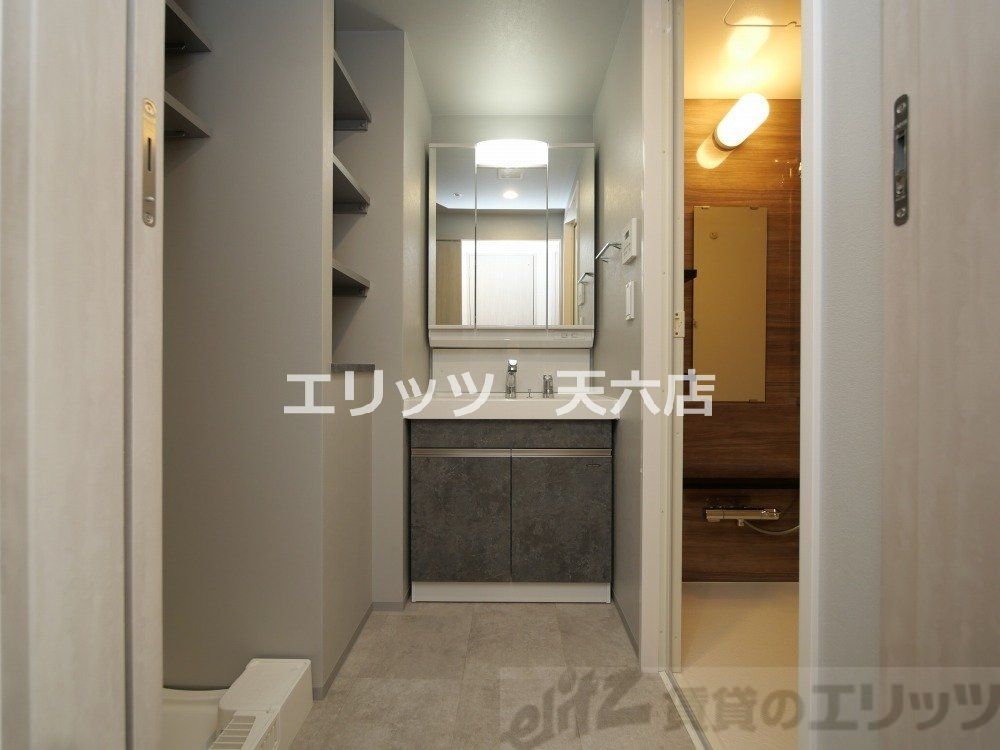 洗面設備　玄関