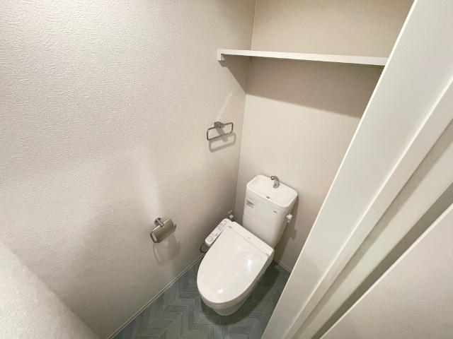 トイレ　ウオシュレット付きです