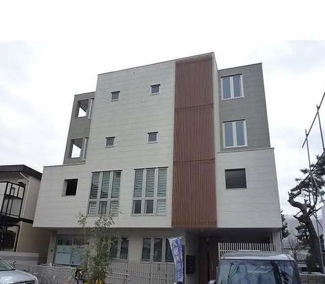 建物外観　外観タイル張りです