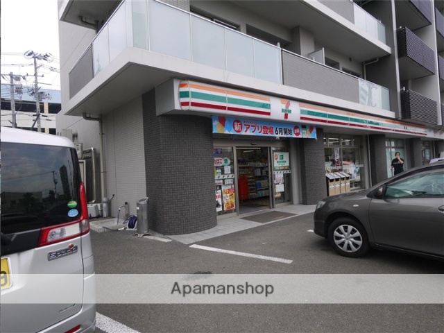 コンビニ　セブンイレブン仙台泉中央４丁目店（コンビニ）まで186m