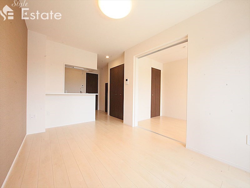 居室・リビング　内装