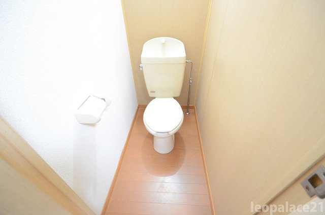 トイレ　設備・仕様は号室により異なる為、現況を優先致します。