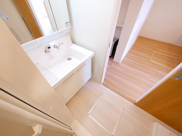 洗面設備　脱衣スペースもあります