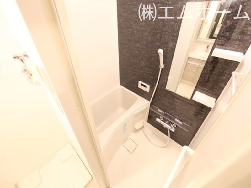 バス・シャワールーム　浴室暖房乾燥機付　追い焚き・オートバス機能付お風呂