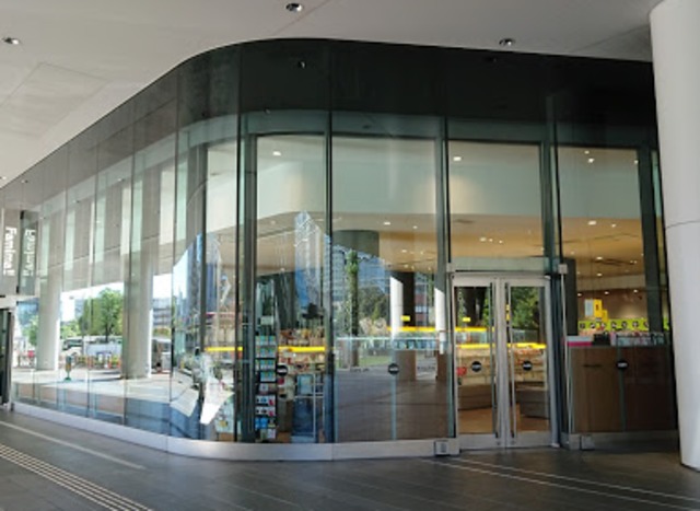 コンビニ　ファミマThinkpark店（コンビニ）まで441m