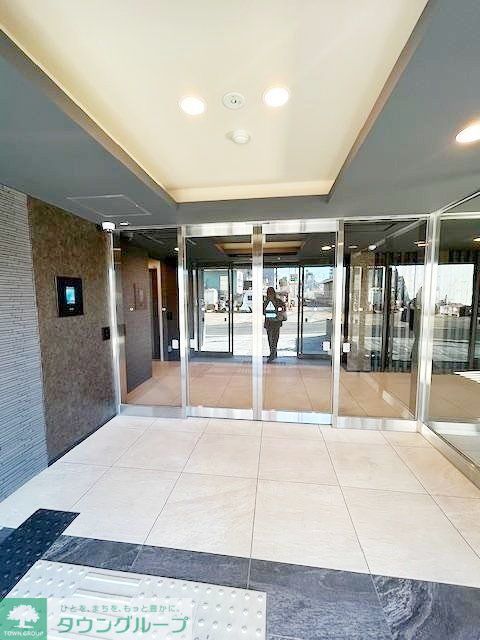 エントランス　エントランス