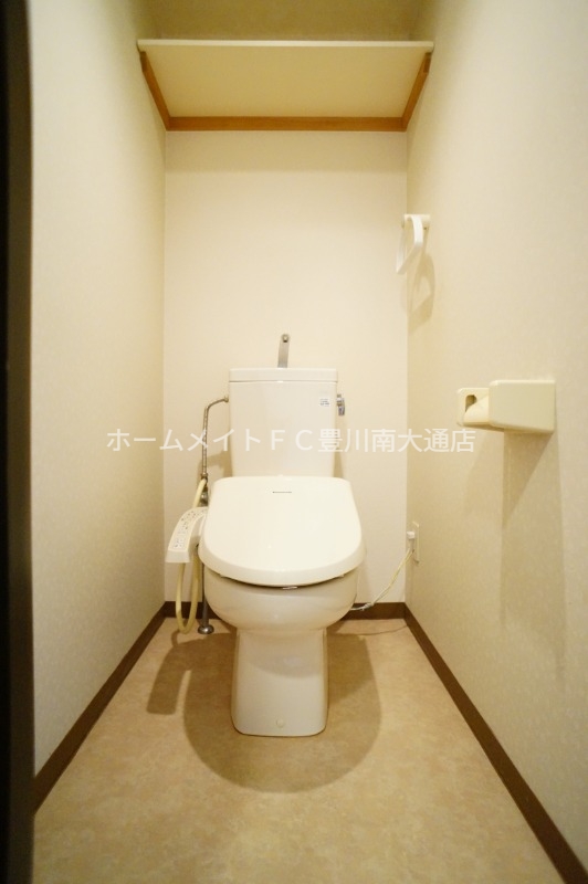 トイレ　同型別部屋写真（反転）