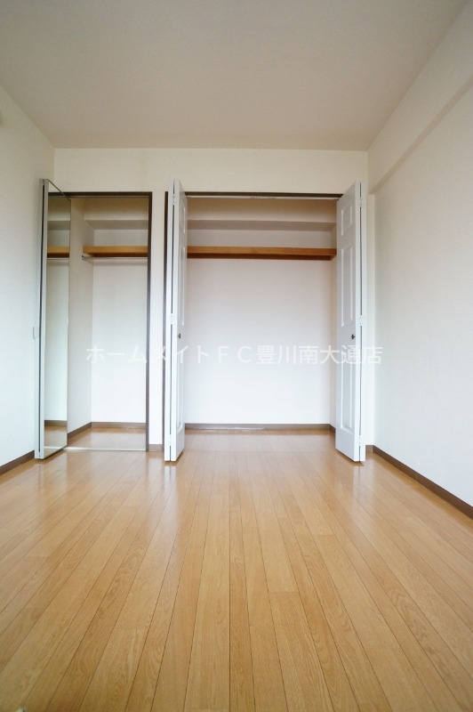 収納　同型別部屋写真（反転）