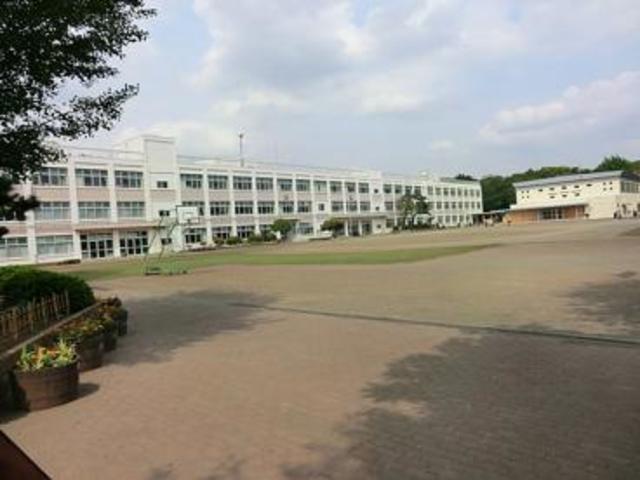 小学校　大和市立深見小学校（小学校）まで987m