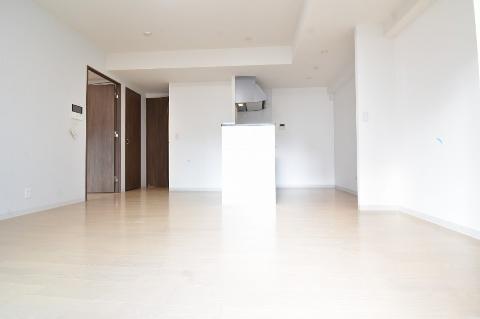 居室・リビング　室内