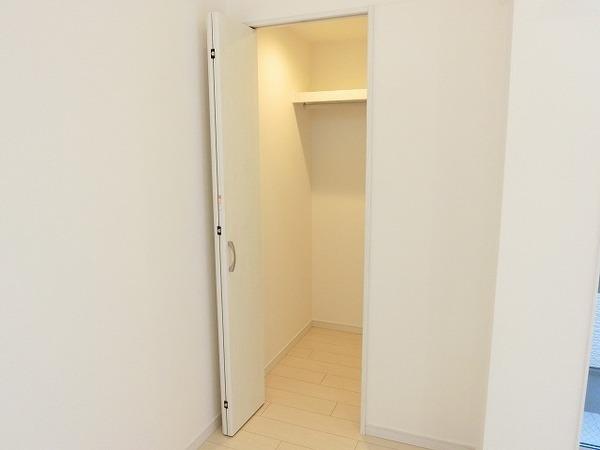 収納　ウォークインクローゼット！