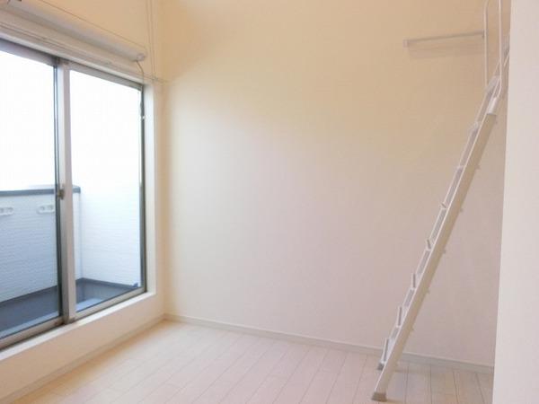 その他部屋・スペース　明るい洋室！