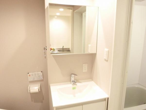 洗面設備　独立洗面台！