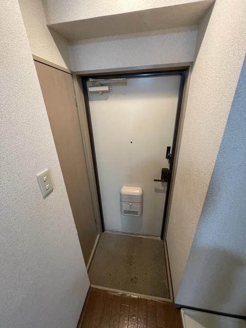 玄関　別部屋参考写真です