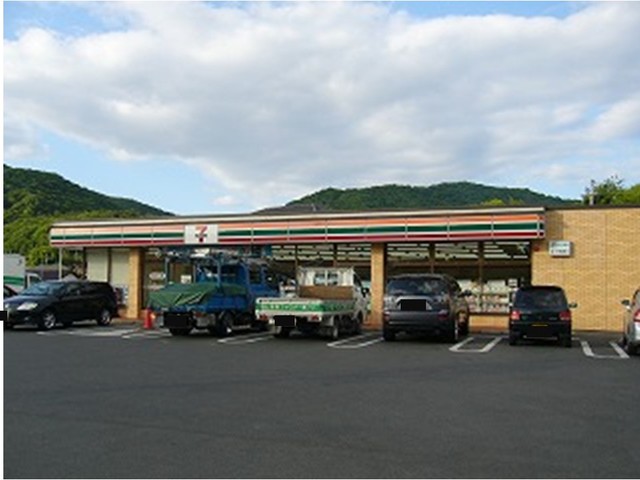 コンビニ　セブンイレブン市立短期大学前店（コンビニ）まで1300m