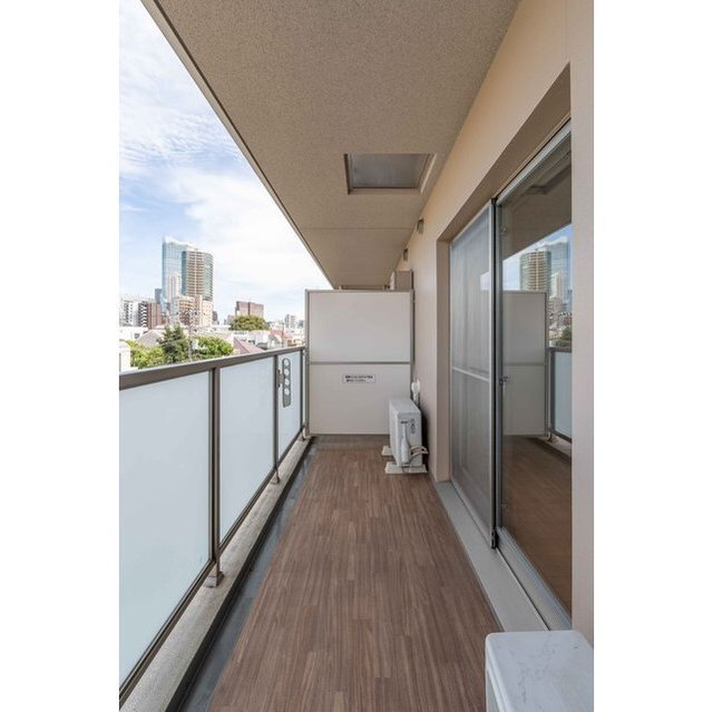 バルコニー　※別部屋の参考写真です。