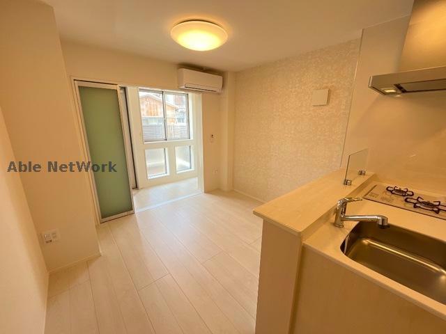 バルコニー　リビング10帖・インナーテラス付