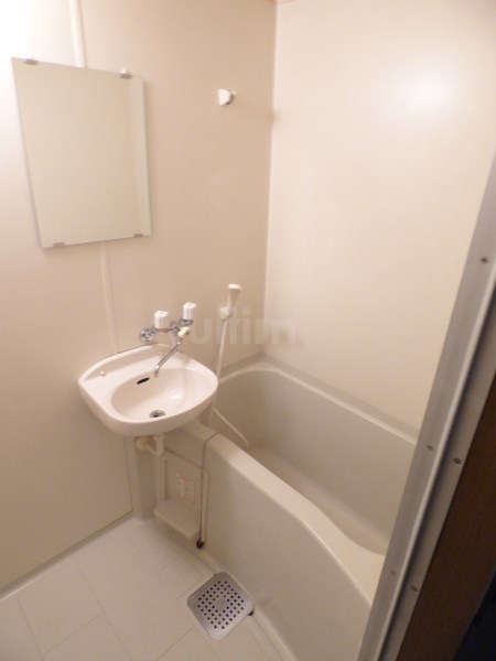 バス・シャワールーム　※別のお部屋のお写真です。御参考までに。