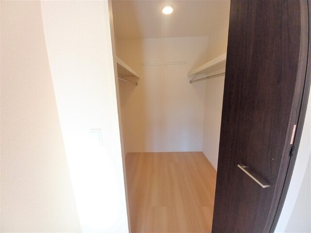 収納　ウォークインクローゼット