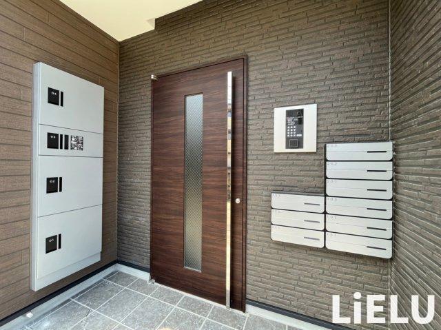 エントランス　同施工会社施工物件の参考写真になります※現況優先