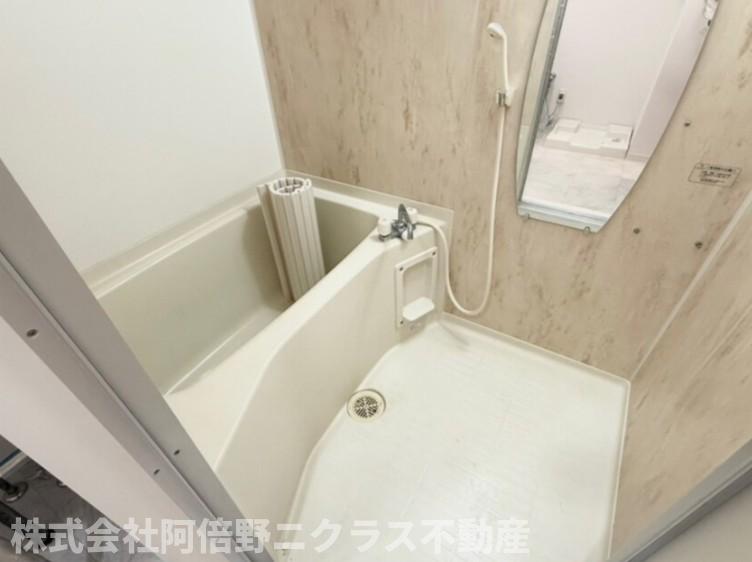 バス・シャワールーム　内装は別部屋の参考写真です。